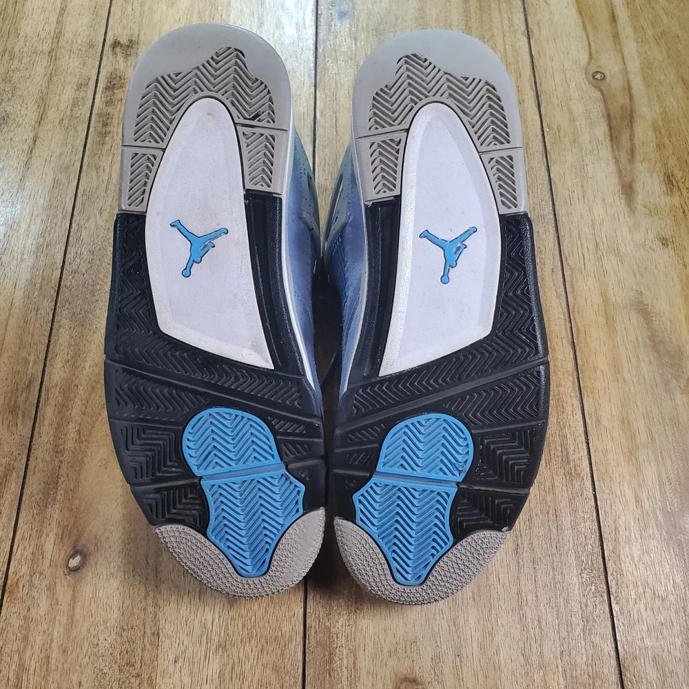 Jordan Air Jordan 4 Retro Mens Size 12 University Blue CT8527-400 Sneakers